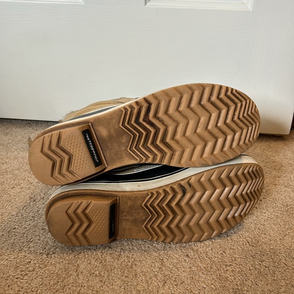 Sorel boots - Picture 5 of 5